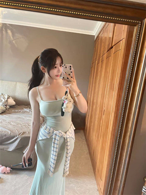 8A2B3189E2B204281D6B9BABC0630B2E.jpg